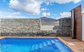 3Br Home - Private Heated Pool - Parking